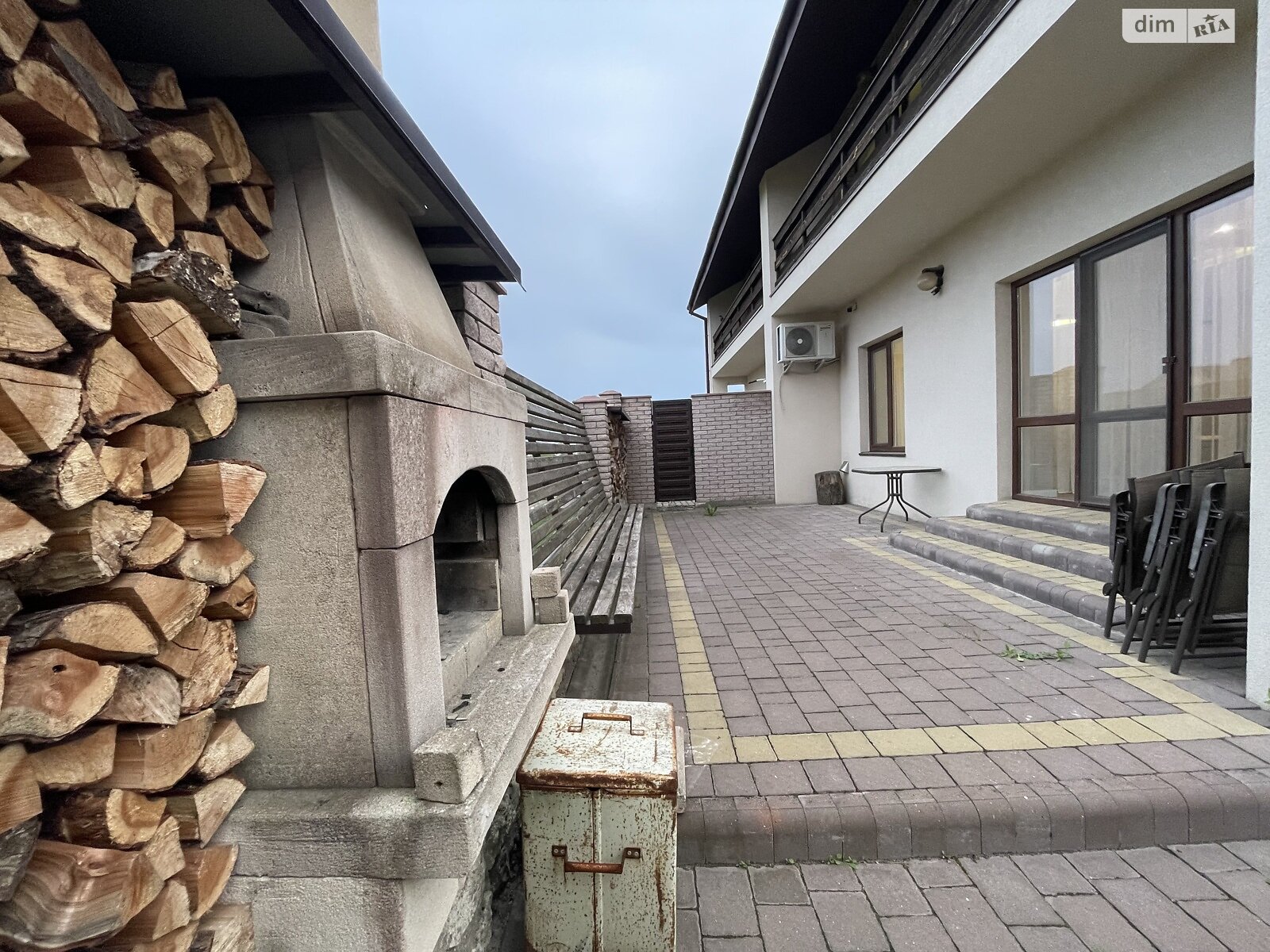 двоповерховий дуплекс, 151 кв. м, цегла. Продаж у Гаях Чумакових фото 1 двоповерховий дуплекс, 151 кв. м, цегла. Продаж у Гаях Чумакових фото 1