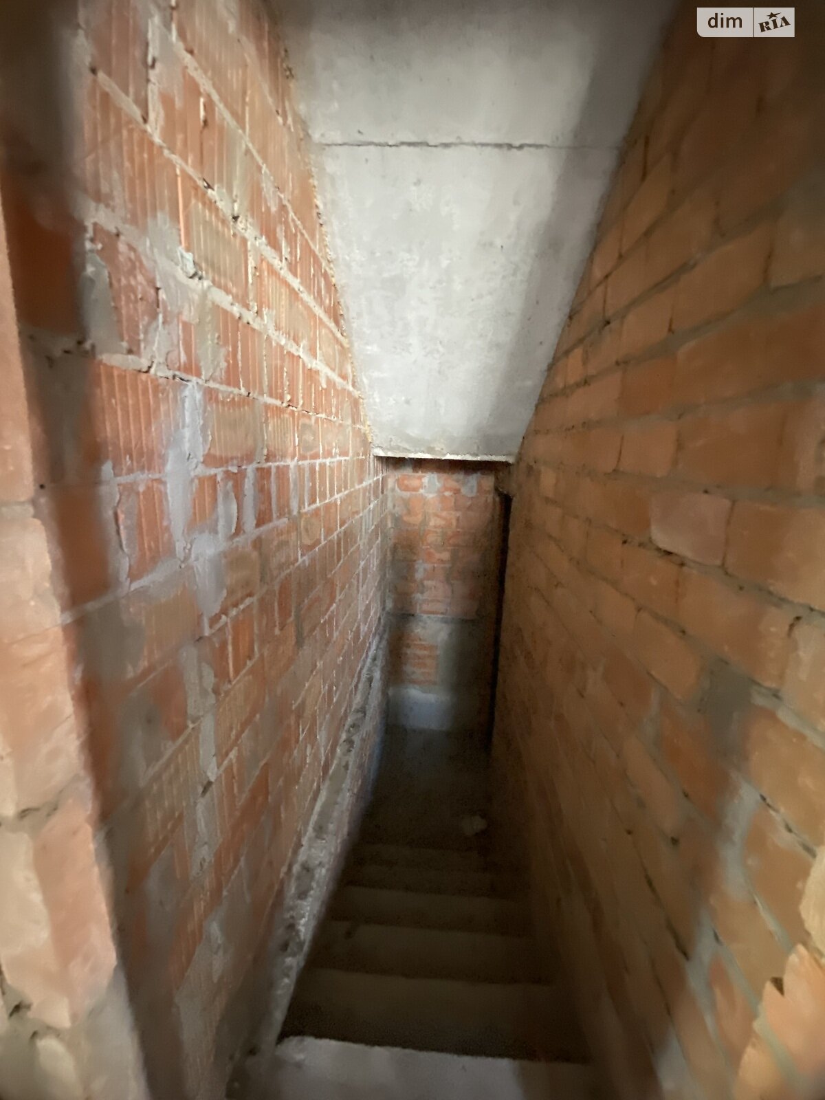 трехэтажный дуплекс, 160 кв. м, кирпич. Продажа в Гатном фото 1 трехэтажный дуплекс, 160 кв. м, кирпич. Продажа в Гатном фото 1