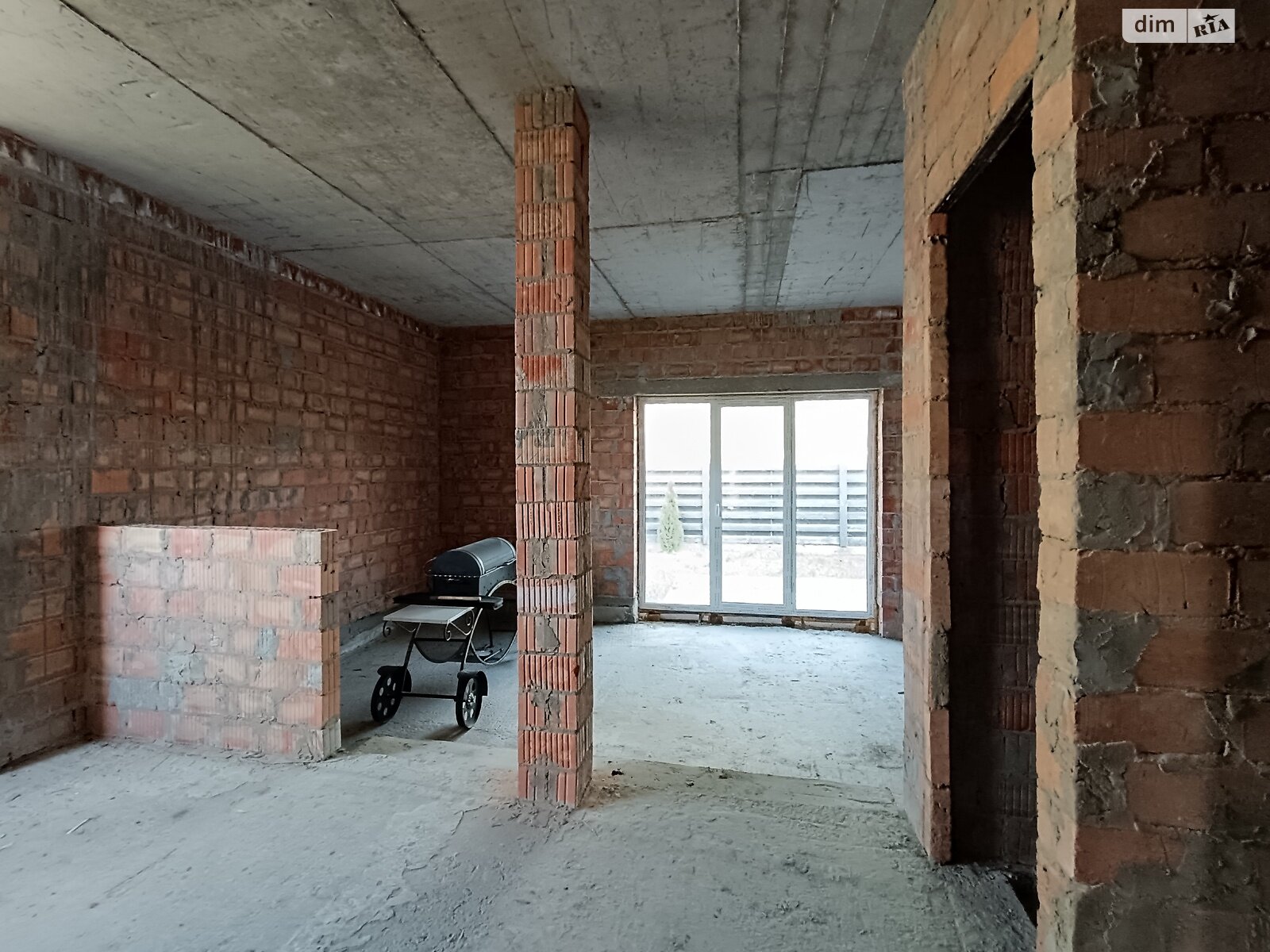 трехэтажный дуплекс, 160 кв. м, кирпич. Продажа в Гатном фото 1 трехэтажный дуплекс, 160 кв. м, кирпич. Продажа в Гатном фото 1
