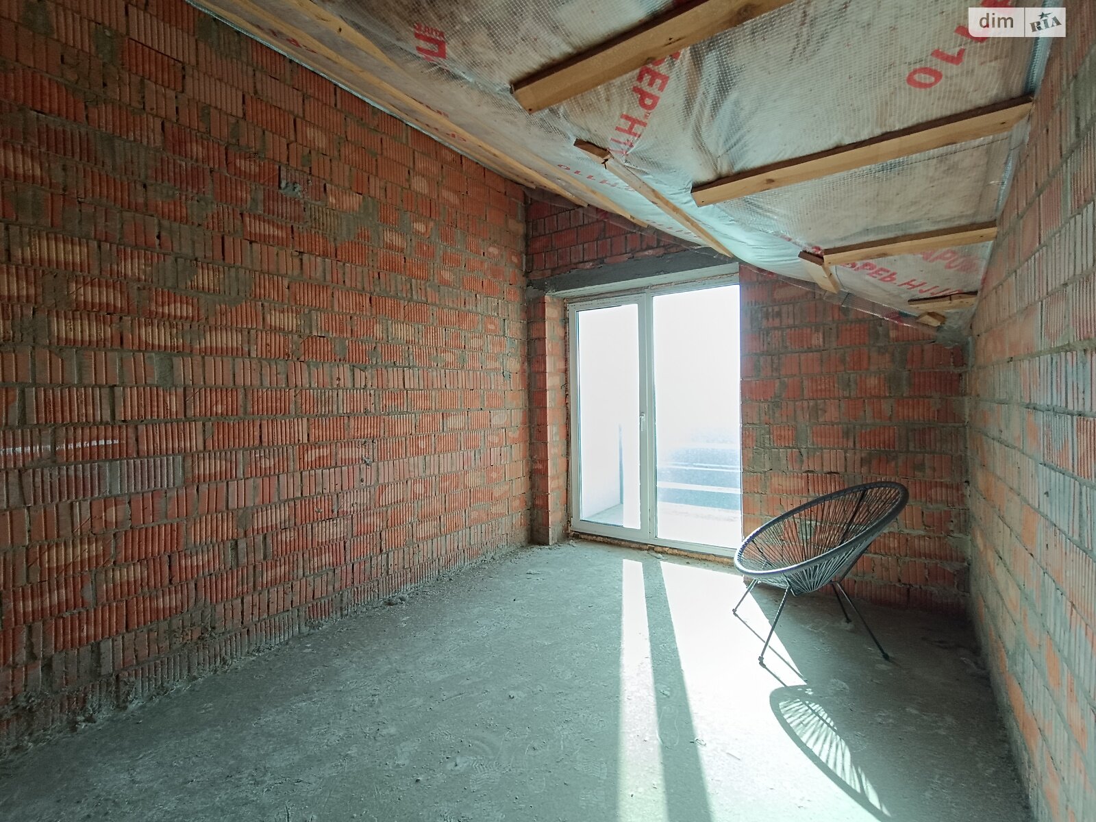 трехэтажный дуплекс, 160 кв. м, кирпич. Продажа в Гатном фото 1 трехэтажный дуплекс, 160 кв. м, кирпич. Продажа в Гатном фото 1