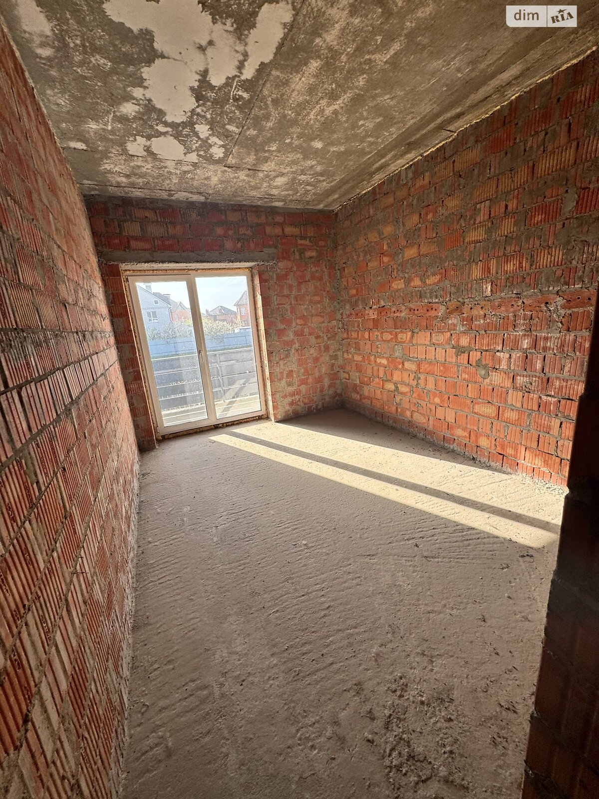 трехэтажный дуплекс, 160 кв. м, кирпич. Продажа в Гатном фото 1 трехэтажный дуплекс, 160 кв. м, кирпич. Продажа в Гатном фото 1