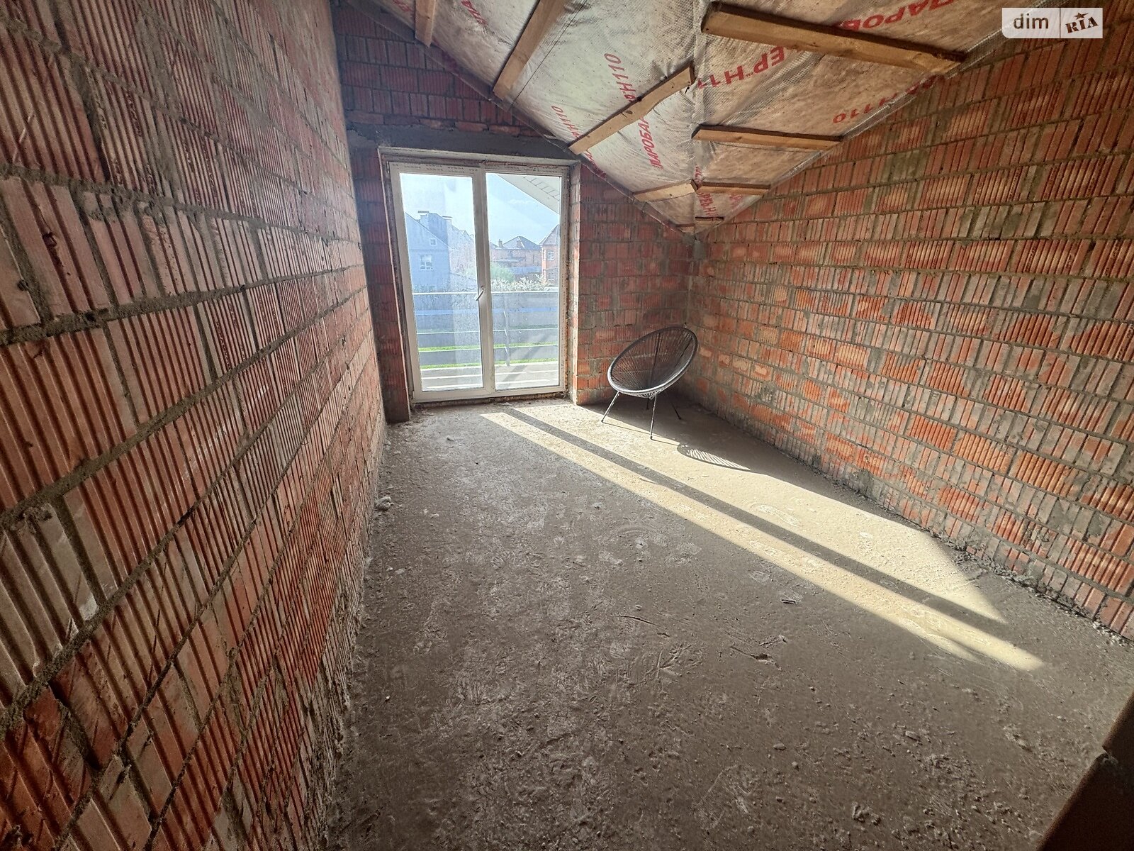 трехэтажный дуплекс, 160 кв. м, кирпич. Продажа в Гатном фото 1 трехэтажный дуплекс, 160 кв. м, кирпич. Продажа в Гатном фото 1