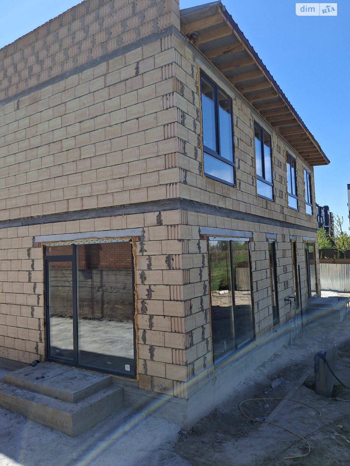 двоповерховий дуплекс, 140 кв. м, керамічний блок. Продаж у Гатне фото 1 двоповерховий дуплекс, 140 кв. м, керамічний блок. Продаж у Гатне фото 1