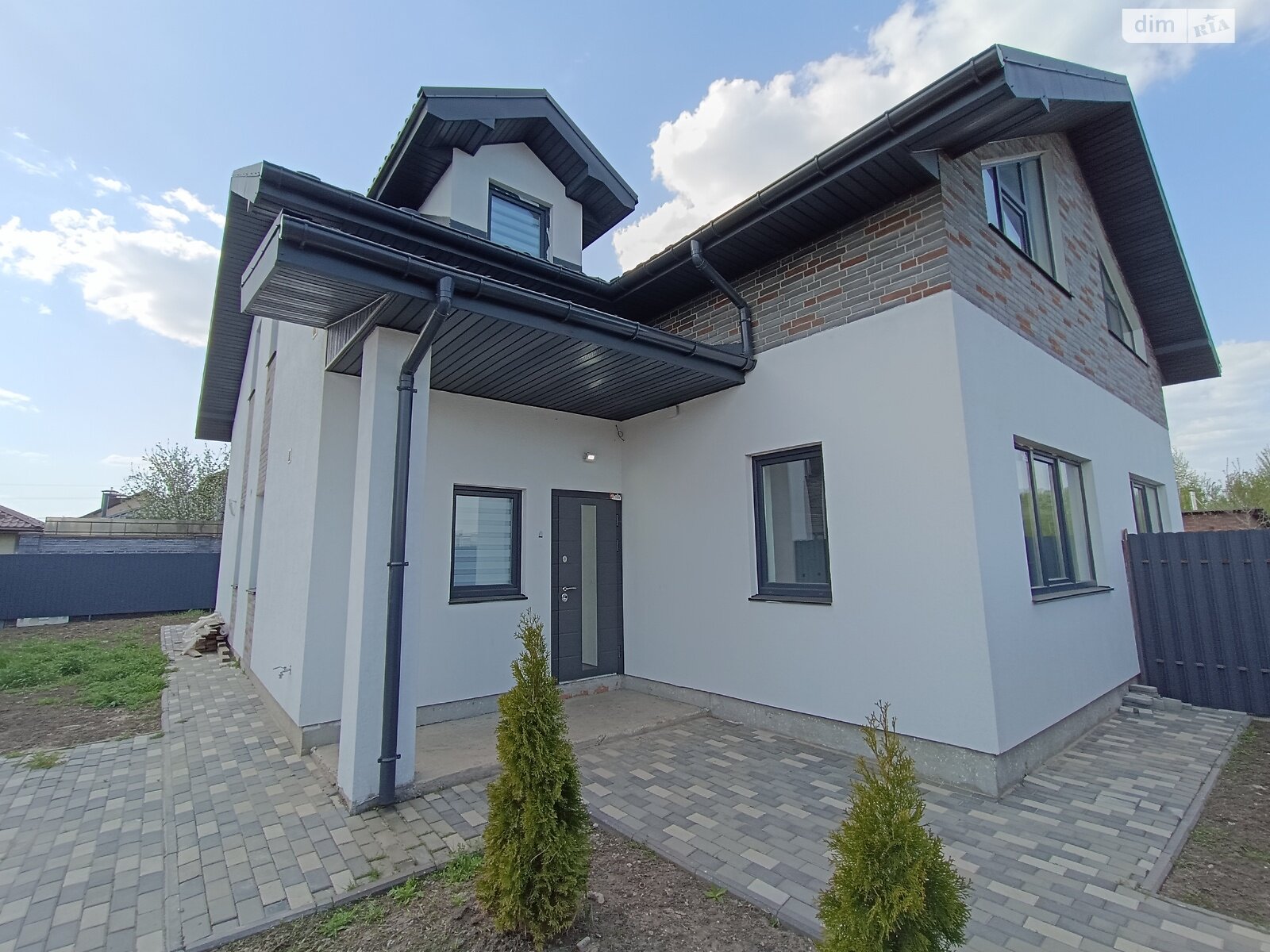 двухэтажный дуплекс, 150 кв. м, кирпич. Продажа в Гатном фото 1 двухэтажный дуплекс, 150 кв. м, кирпич. Продажа в Гатном фото 1