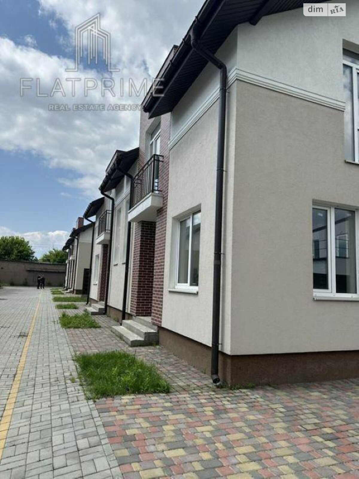 двоповерховий дуплекс, 100 кв. м, цегла. Продаж у Гатне фото 1 двоповерховий дуплекс, 100 кв. м, цегла. Продаж у Гатне фото 1