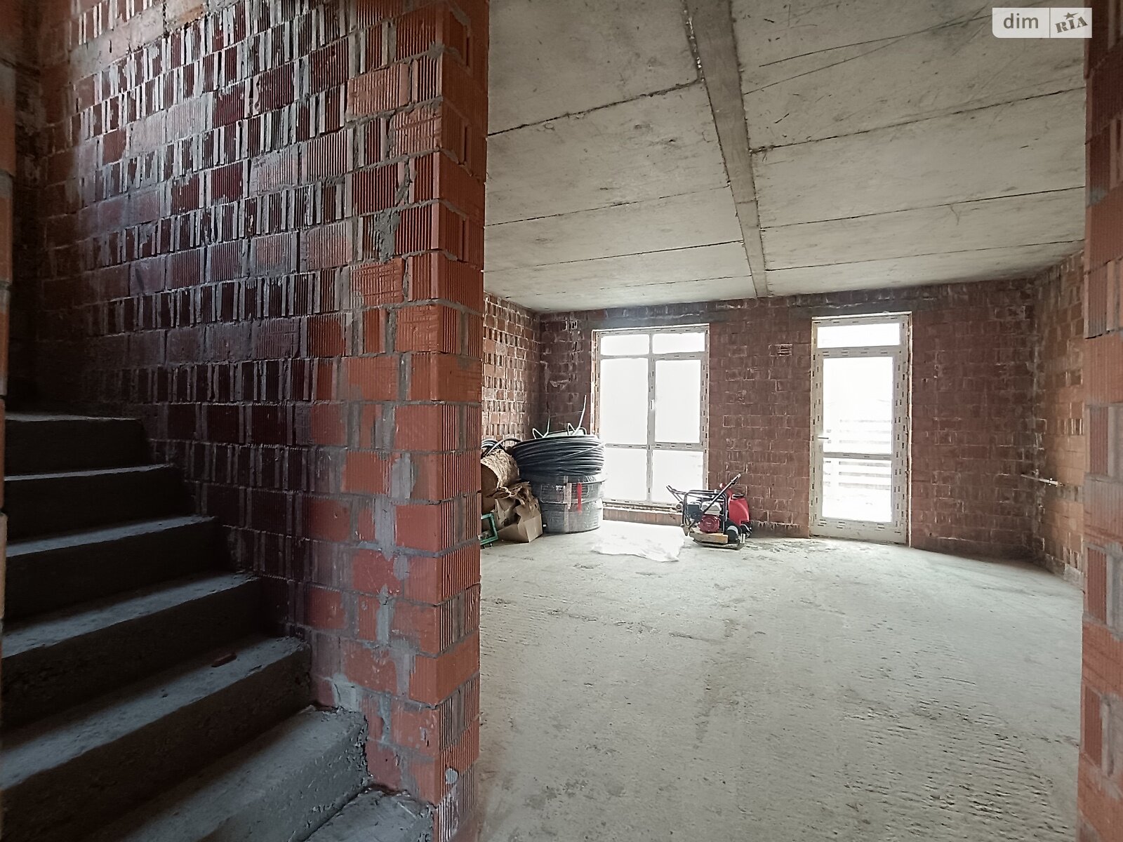 двоповерховий дуплекс, 114 кв. м, цегла. Продаж у Крюківщині фото 1 двоповерховий дуплекс, 114 кв. м, цегла. Продаж у Крюківщині фото 1