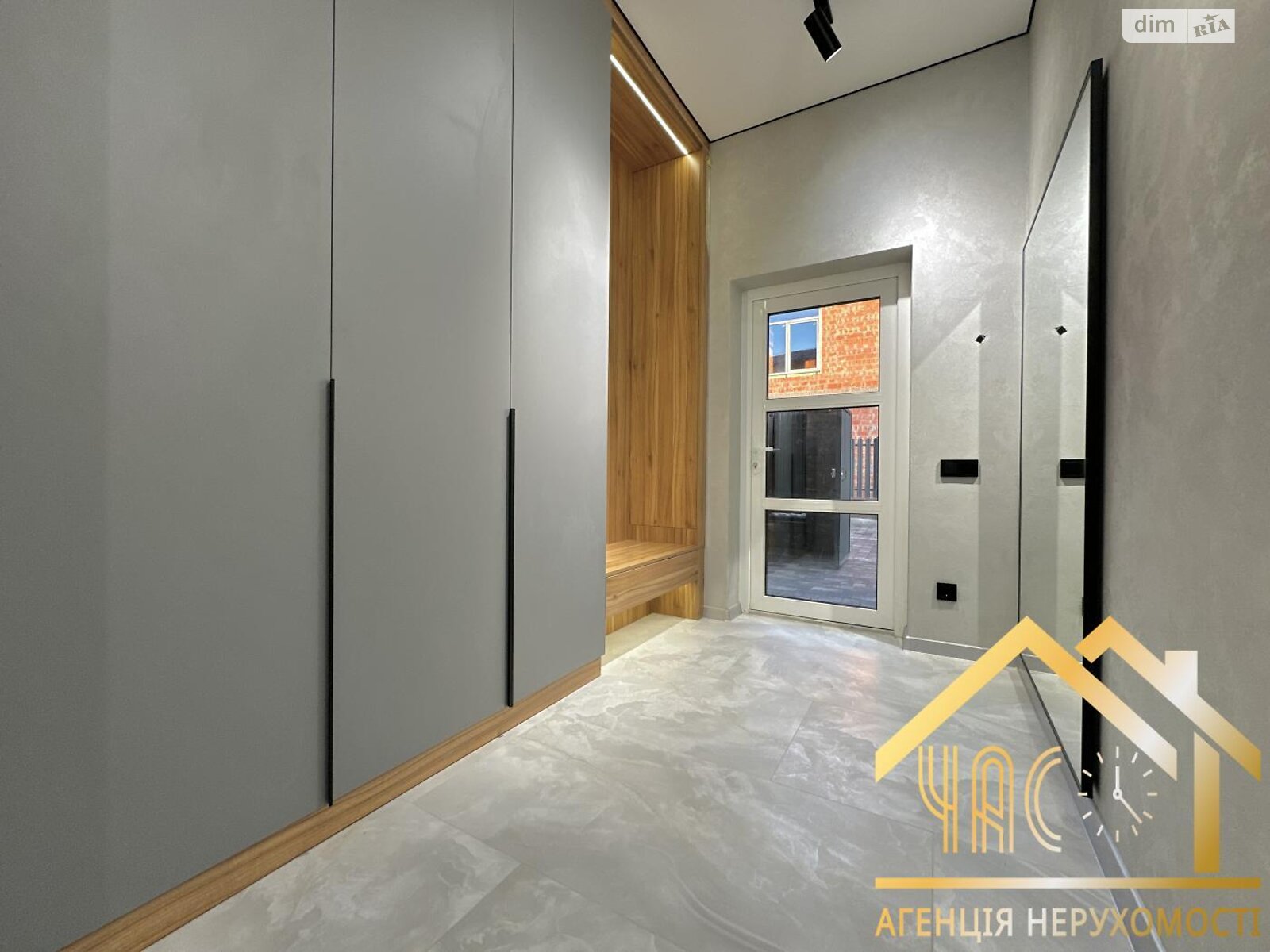 двоповерховий дуплекс, 112 кв. м, кирпич. Продаж у Гатне фото 1