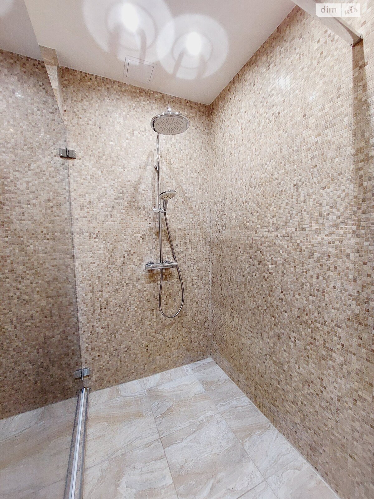 двоповерховий дуплекс, 227 кв. м, цегла. Продаж у Гостомелі фото 1 двоповерховий дуплекс, 227 кв. м, цегла. Продаж у Гостомелі фото 1