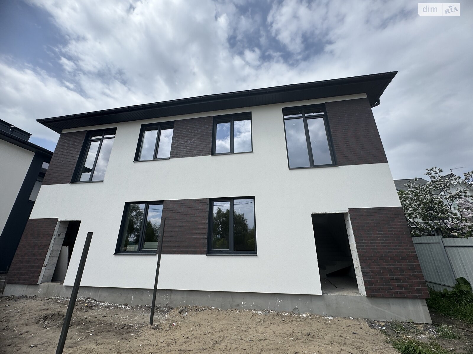 двоповерховий дуплекс, 125 кв. м, пінобетон. Продаж у Гостомелі фото 1 двоповерховий дуплекс, 125 кв. м, пінобетон. Продаж у Гостомелі фото 1
