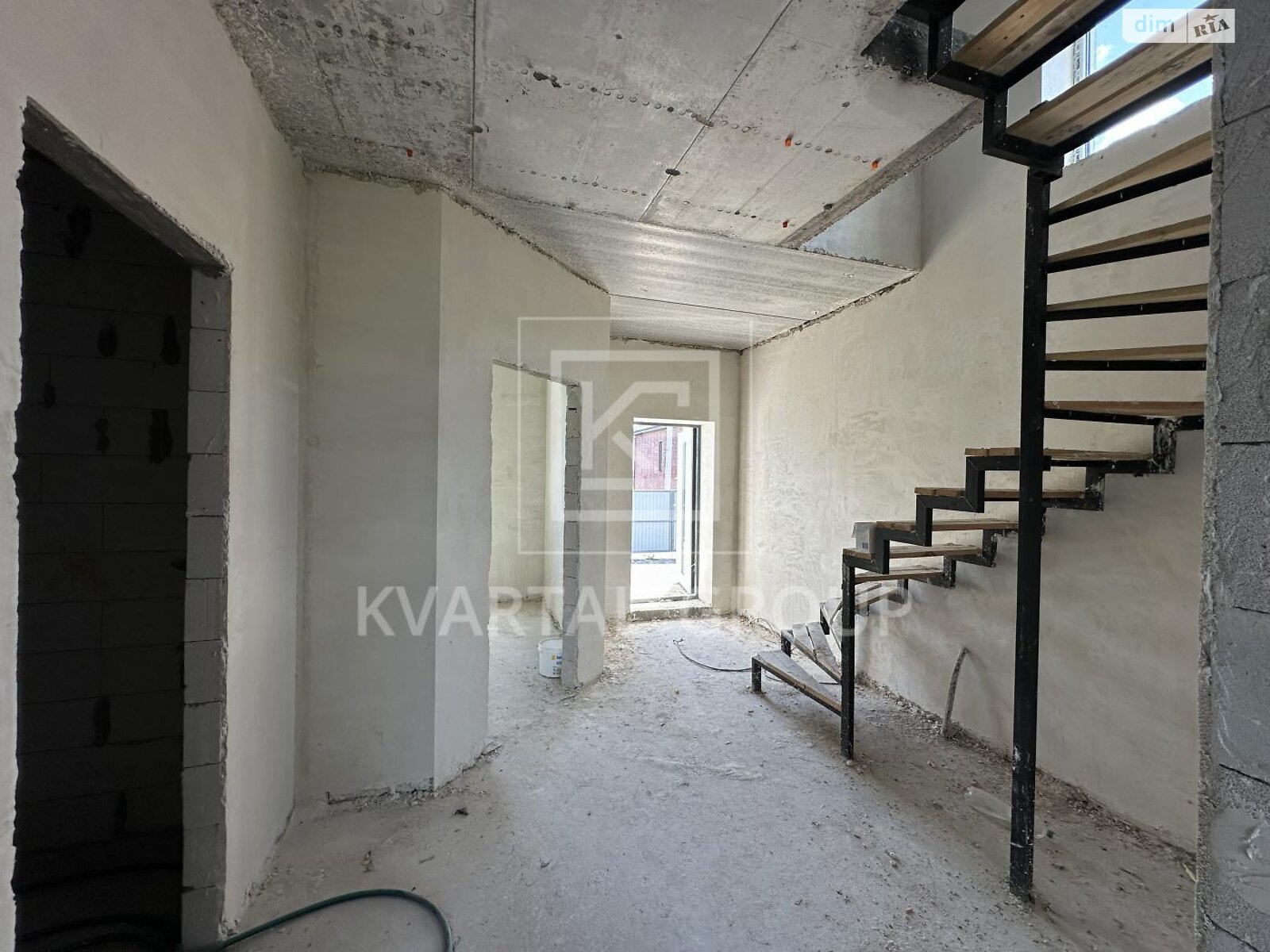 двоповерховий дуплекс, 105 кв. м, цегла. Продаж у Гостомелі фото 1 двоповерховий дуплекс, 105 кв. м, цегла. Продаж у Гостомелі фото 1