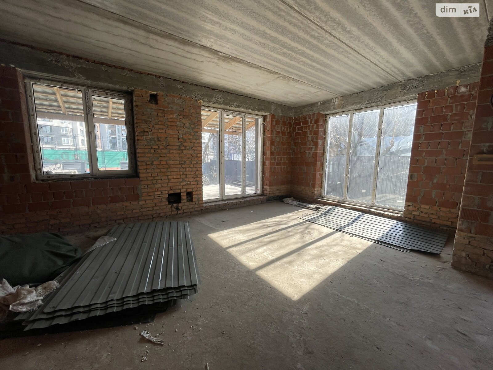 триповерховий дуплекс, 138 кв. м, кирпич. Продаж в Ірпені, район Ірпінь фото 1 триповерховий дуплекс, 138 кв. м, кирпич. Продаж в Ірпені, район Ірпінь фото 1