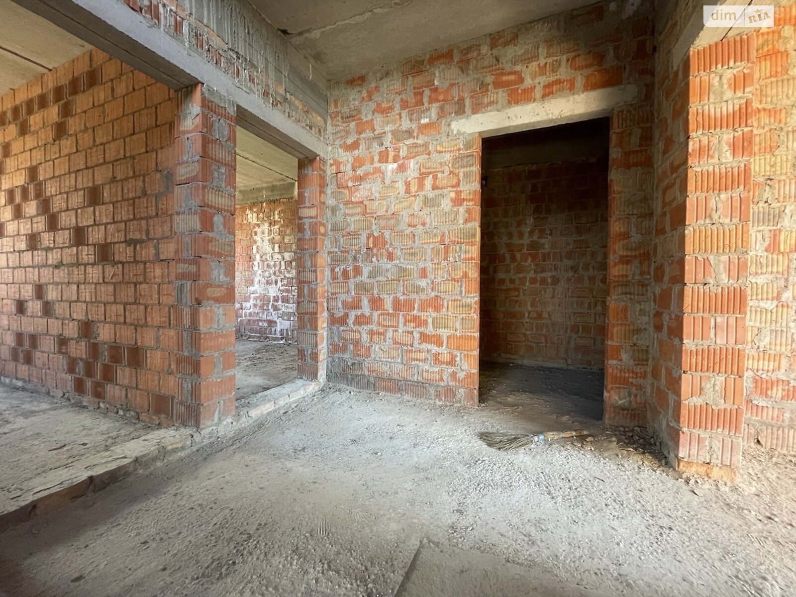 трехэтажный дуплекс, 130 кв. м, кирпич. Продажа в Ирпене район Ирпень фото 1 трехэтажный дуплекс, 130 кв. м, кирпич. Продажа в Ирпене район Ирпень фото 1