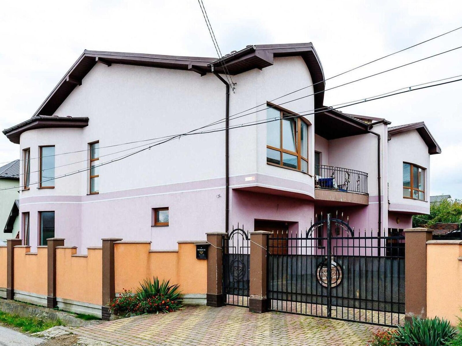 двухэтажный дуплекс, 186.6 кв. м, кирпич. Продажа в Ивано-Франковске район Опришовцы фото 1 двухэтажный дуплекс, 186.6 кв. м, кирпич. Продажа в Ивано-Франковске район Опришовцы фото 1