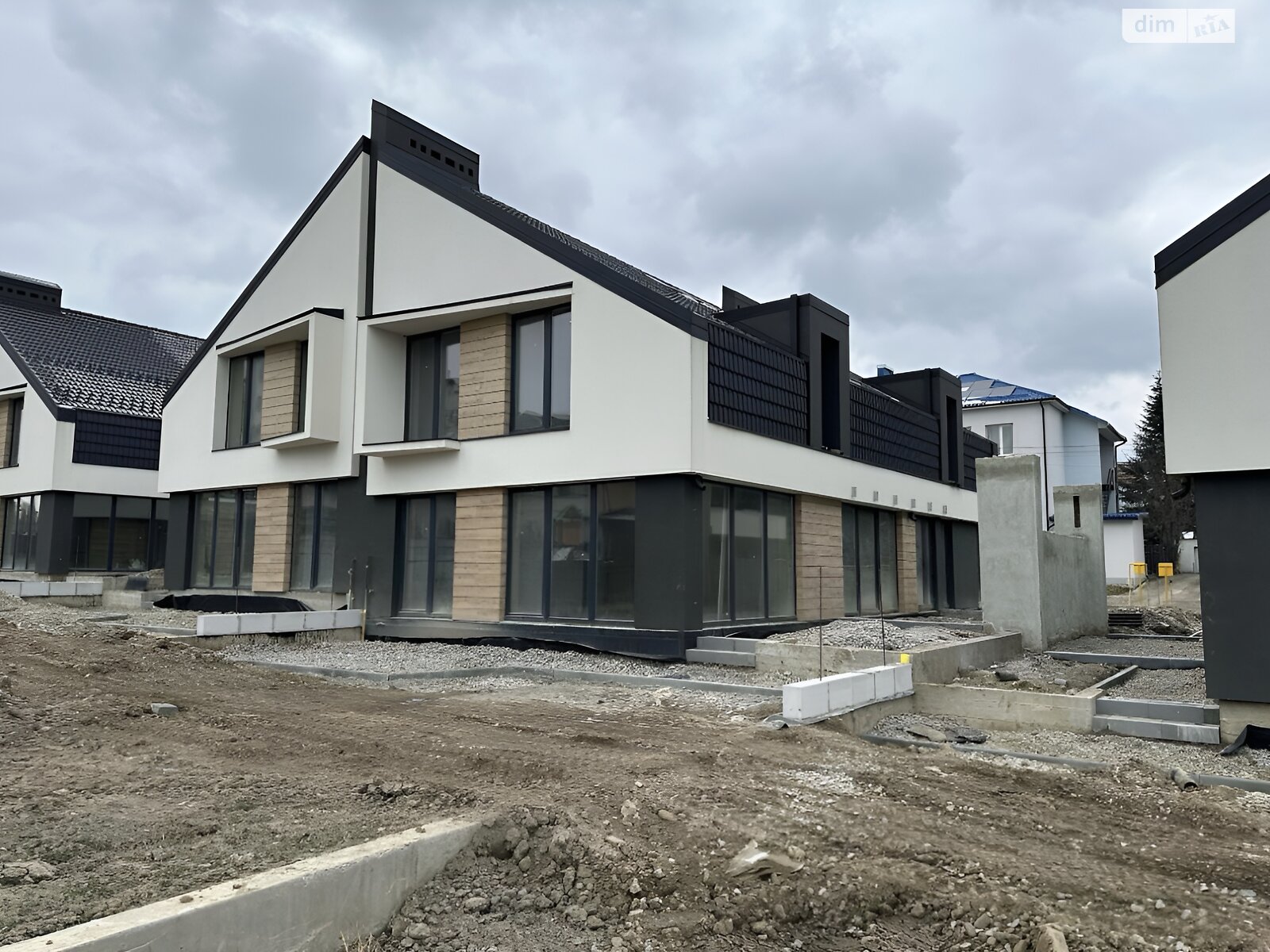 двоповерховий дуплекс, 180 кв. м, цегла. Продаж в Івано-Франківську, район Пасічна фото 1 двоповерховий дуплекс, 180 кв. м, цегла. Продаж в Івано-Франківську, район Пасічна фото 1