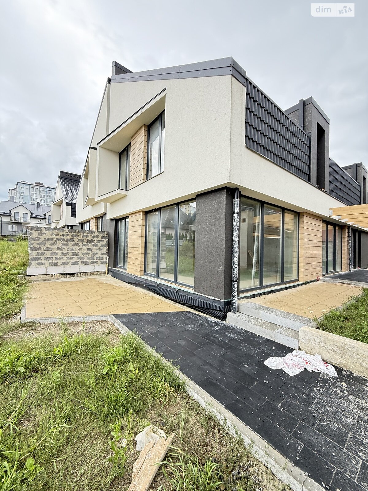 двоповерховий дуплекс, 190 кв. м, цегла. Продаж в Івано-Франківську, район Пасічна фото 1 двоповерховий дуплекс, 190 кв. м, цегла. Продаж в Івано-Франківську, район Пасічна фото 1