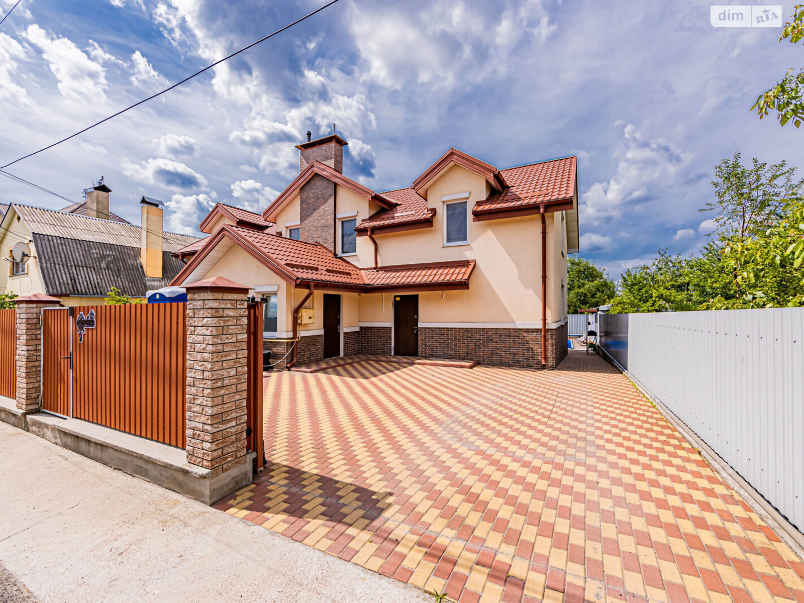 двоповерховий дуплекс, 109 кв. м, цегла. Продаж в Києві, район Берковець фото 1 двоповерховий дуплекс, 109 кв. м, цегла. Продаж в Києві, район Берковець фото 1