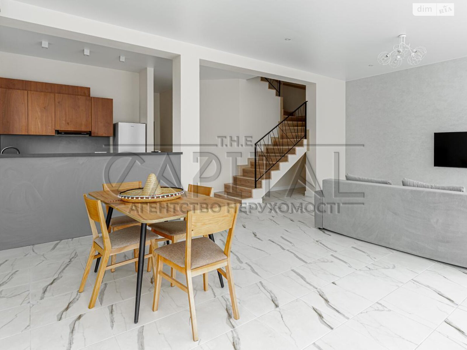 двоповерховий дуплекс, 166 кв. м, цегла. Продаж в Києві, район Биківня фото 1 двоповерховий дуплекс, 166 кв. м, цегла. Продаж в Києві, район Биківня фото 1