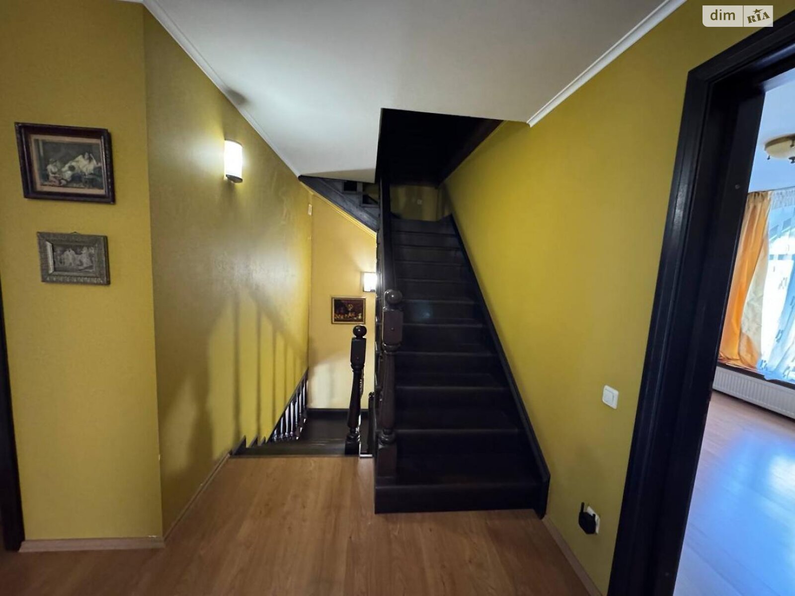 триповерховий дуплекс, 350 кв. м, цегла. Продаж в Києві, район Голосіївський фото 1 триповерховий дуплекс, 350 кв. м, цегла. Продаж в Києві, район Голосіївський фото 1