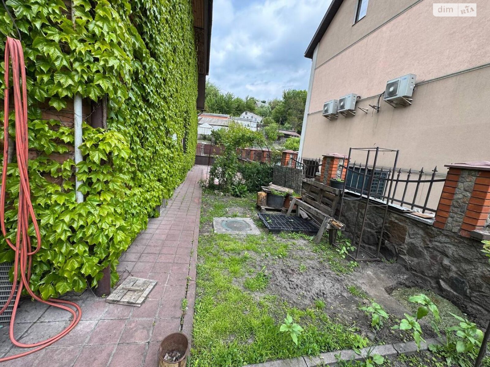 триповерховий дуплекс, 350 кв. м, цегла. Продаж в Києві, район Голосіївський фото 1 триповерховий дуплекс, 350 кв. м, цегла. Продаж в Києві, район Голосіївський фото 1