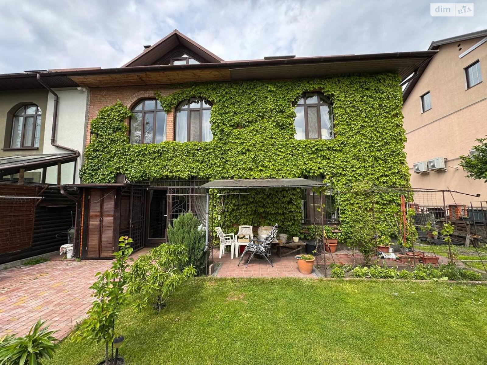триповерховий дуплекс, 350 кв. м, цегла. Продаж в Києві, район Голосіївський фото 1 триповерховий дуплекс, 350 кв. м, цегла. Продаж в Києві, район Голосіївський фото 1