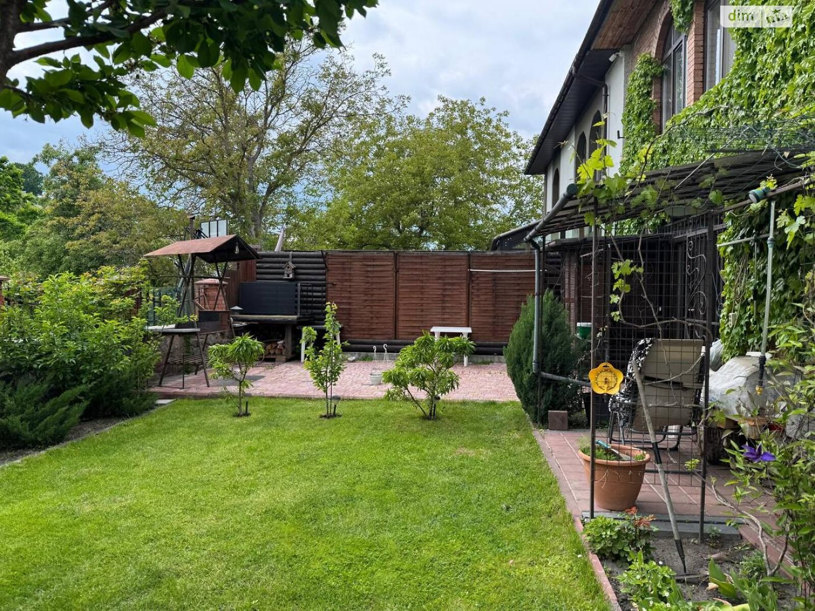 триповерховий дуплекс, 350 кв. м, цегла. Продаж в Києві, район Голосіївський фото 1 триповерховий дуплекс, 350 кв. м, цегла. Продаж в Києві, район Голосіївський фото 1