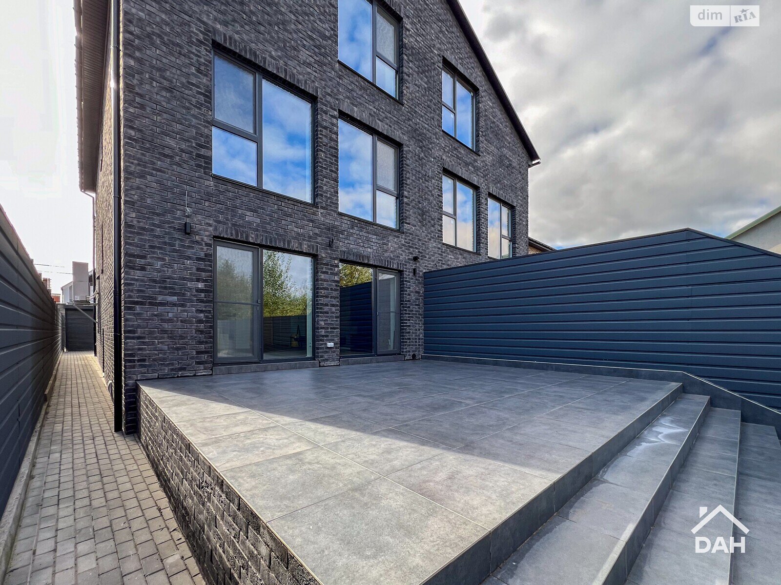 двоповерховий дуплекс, 250 кв. м, цегла. Продаж в Києві, район Жуляни фото 1