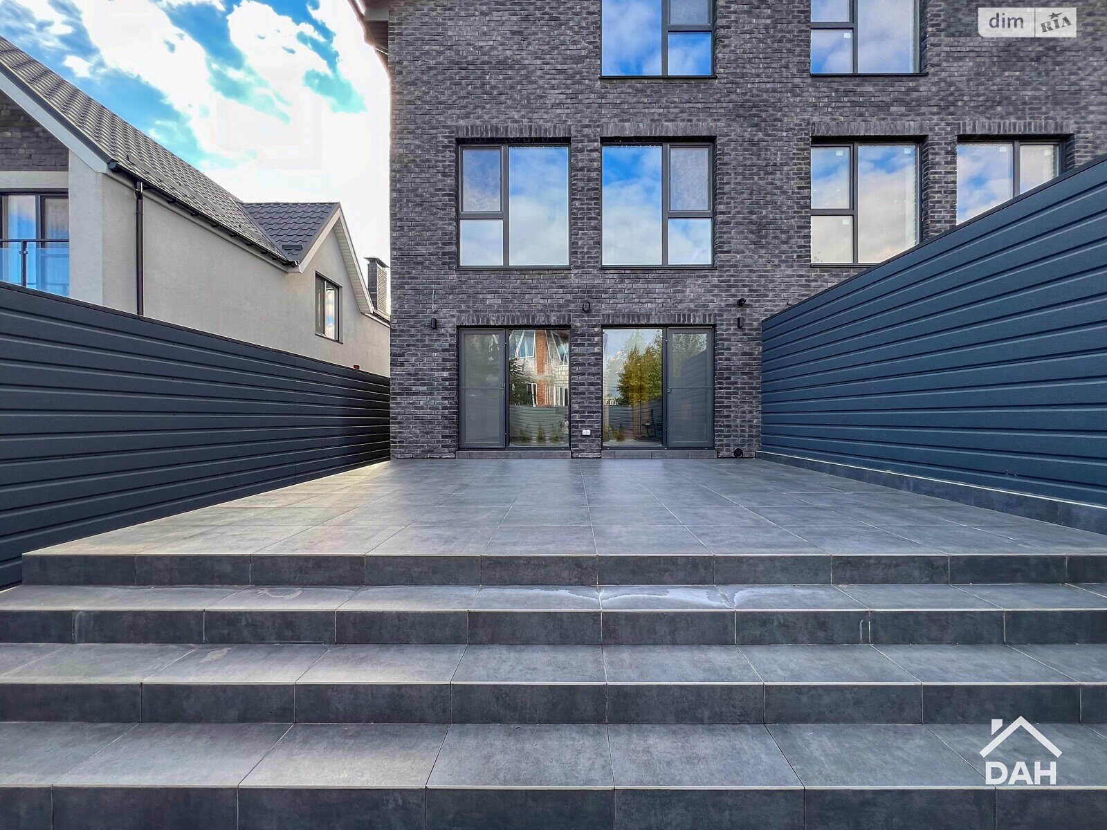 двоповерховий дуплекс, 250 кв. м, цегла. Продаж в Києві, район Жуляни фото 1