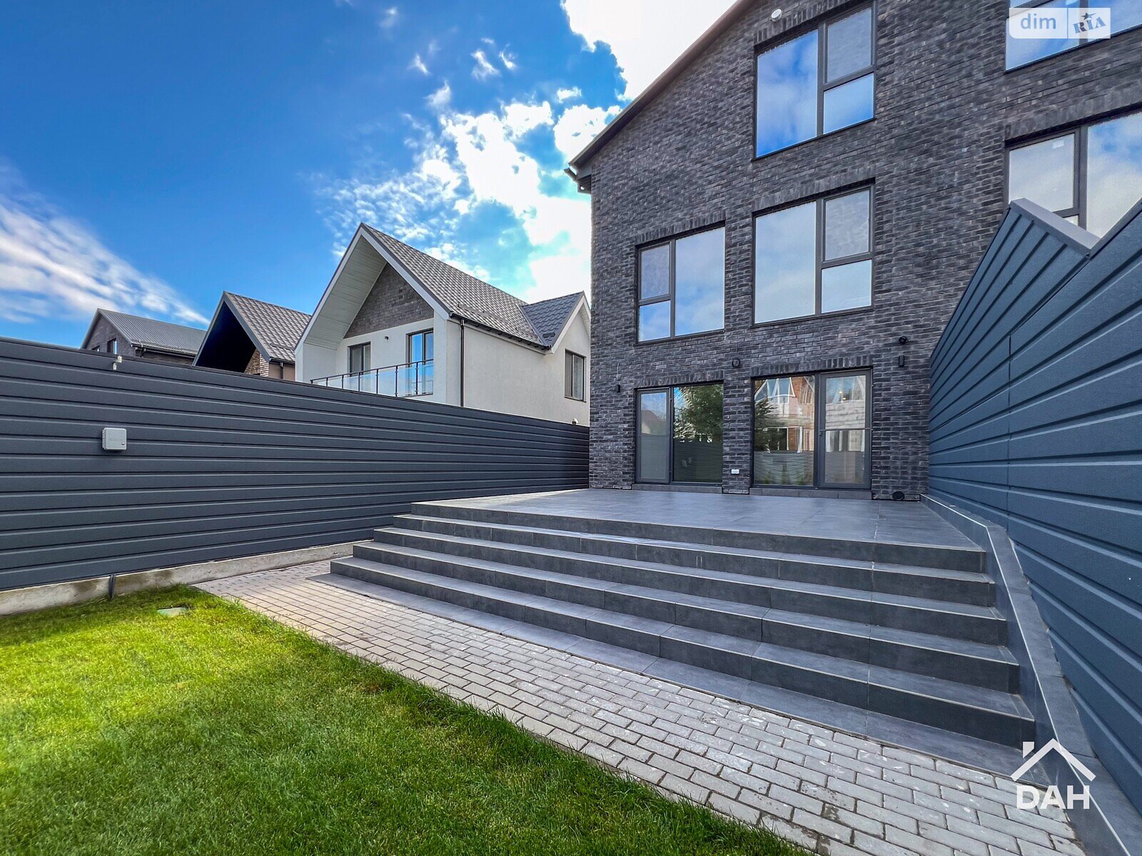 двоповерховий дуплекс, 250 кв. м, цегла. Продаж в Києві, район Жуляни фото 1