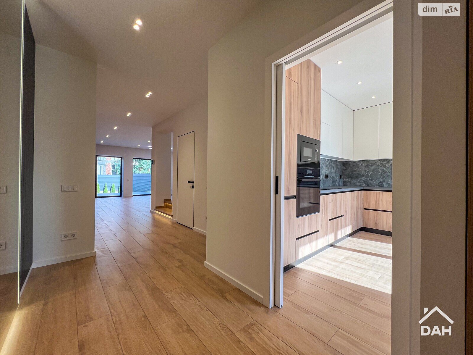 двоповерховий дуплекс, 250 кв. м, цегла. Продаж в Києві, район Жуляни фото 1