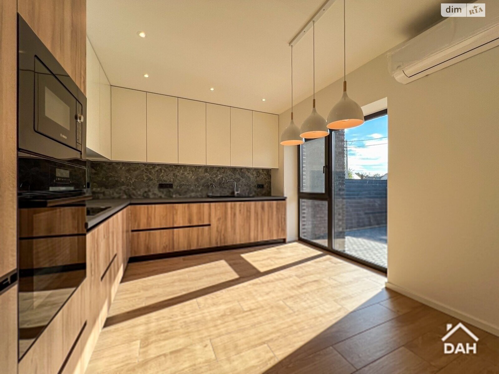 двоповерховий дуплекс, 250 кв. м, цегла. Продаж в Києві, район Жуляни фото 1