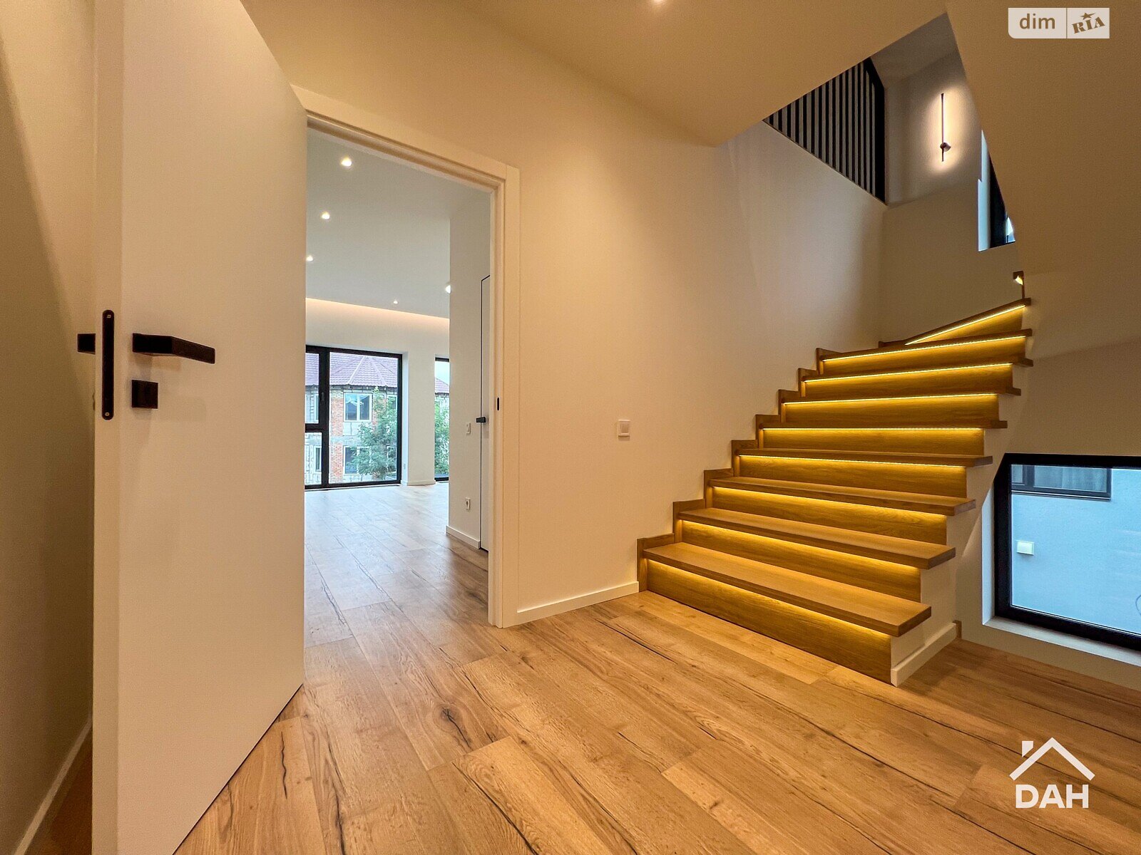 двоповерховий дуплекс, 250 кв. м, цегла. Продаж в Києві, район Жуляни фото 1