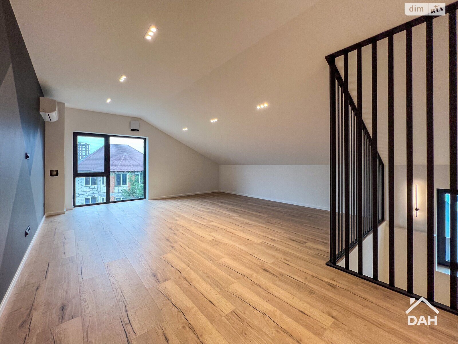 двоповерховий дуплекс, 250 кв. м, цегла. Продаж в Києві, район Жуляни фото 1