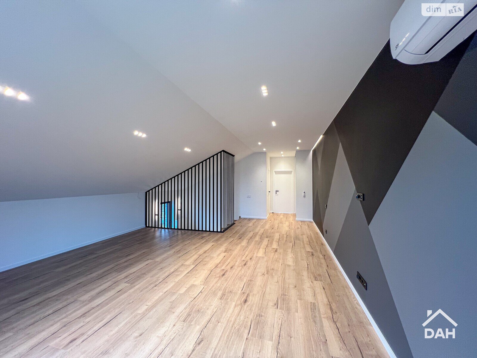 двоповерховий дуплекс, 250 кв. м, цегла. Продаж в Києві, район Жуляни фото 1