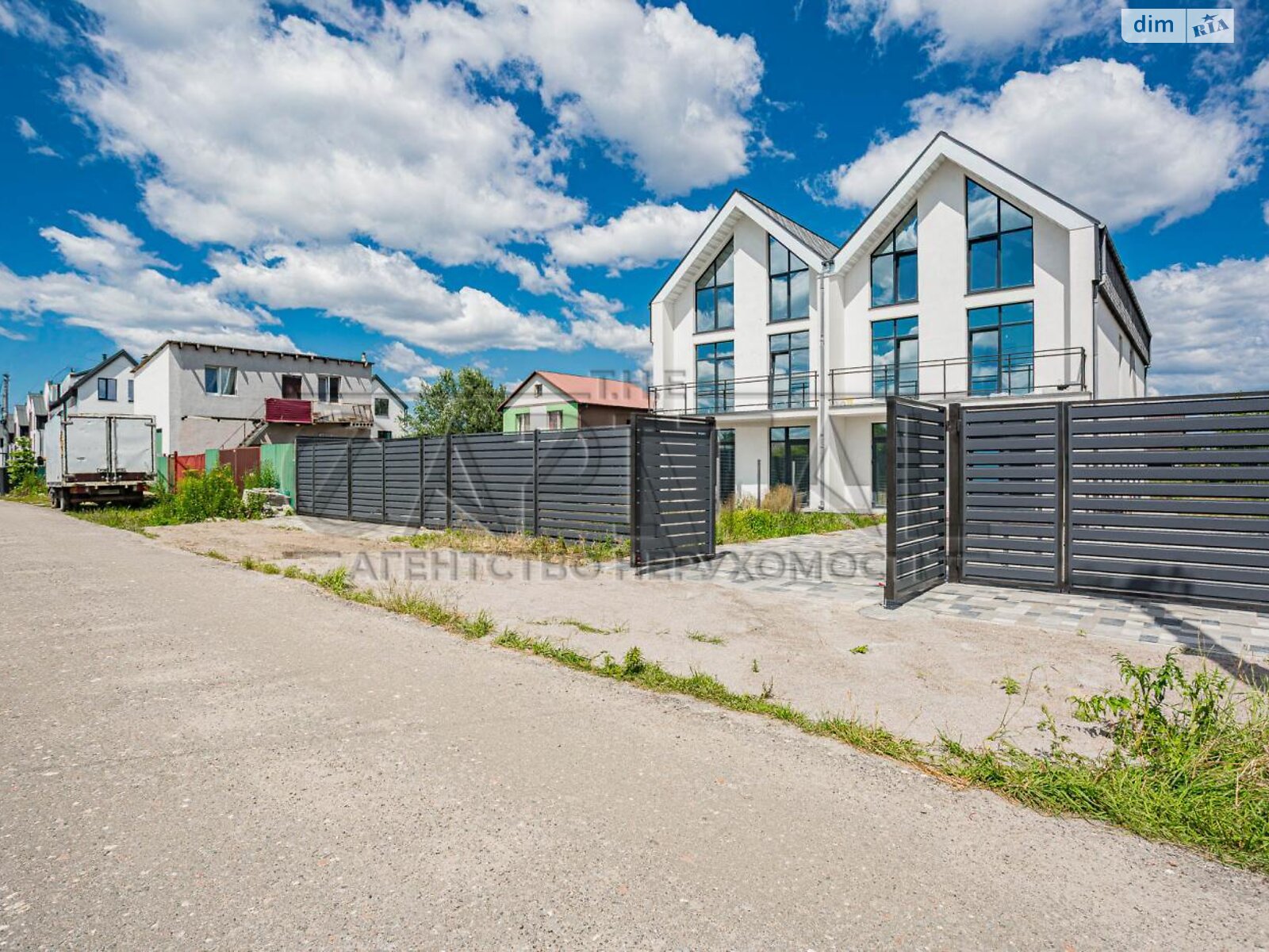 триповерховий дуплекс, 150 кв. м, цегла. Продаж в Києві, район Солом’янський фото 1 триповерховий дуплекс, 150 кв. м, цегла. Продаж в Києві, район Солом’янський фото 1