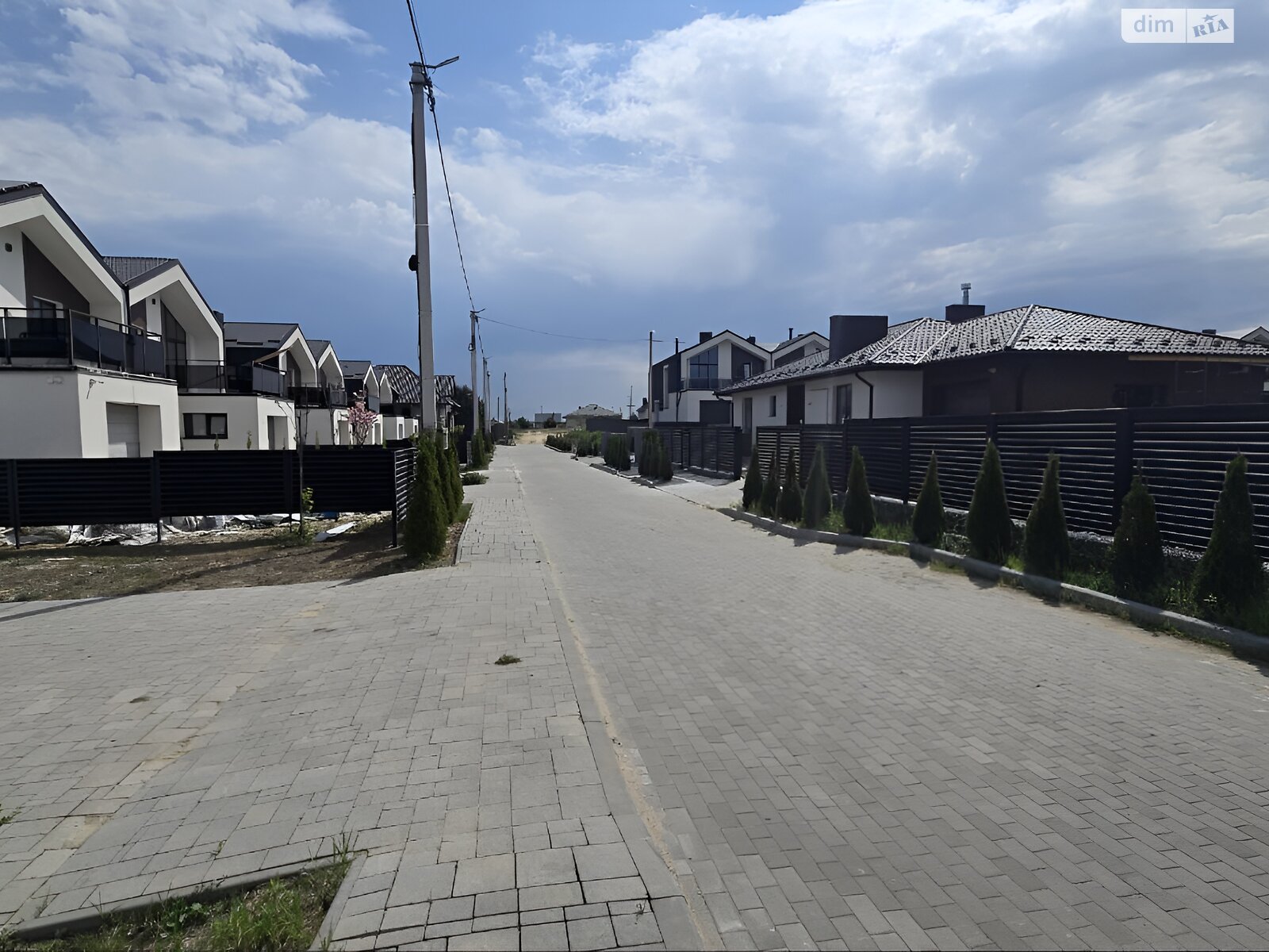 двухэтажный дуплекс, 137.4 кв. м, кирпич. Продажа в Кожичах фото 1 двухэтажный дуплекс, 137.4 кв. м, кирпич. Продажа в Кожичах фото 1
