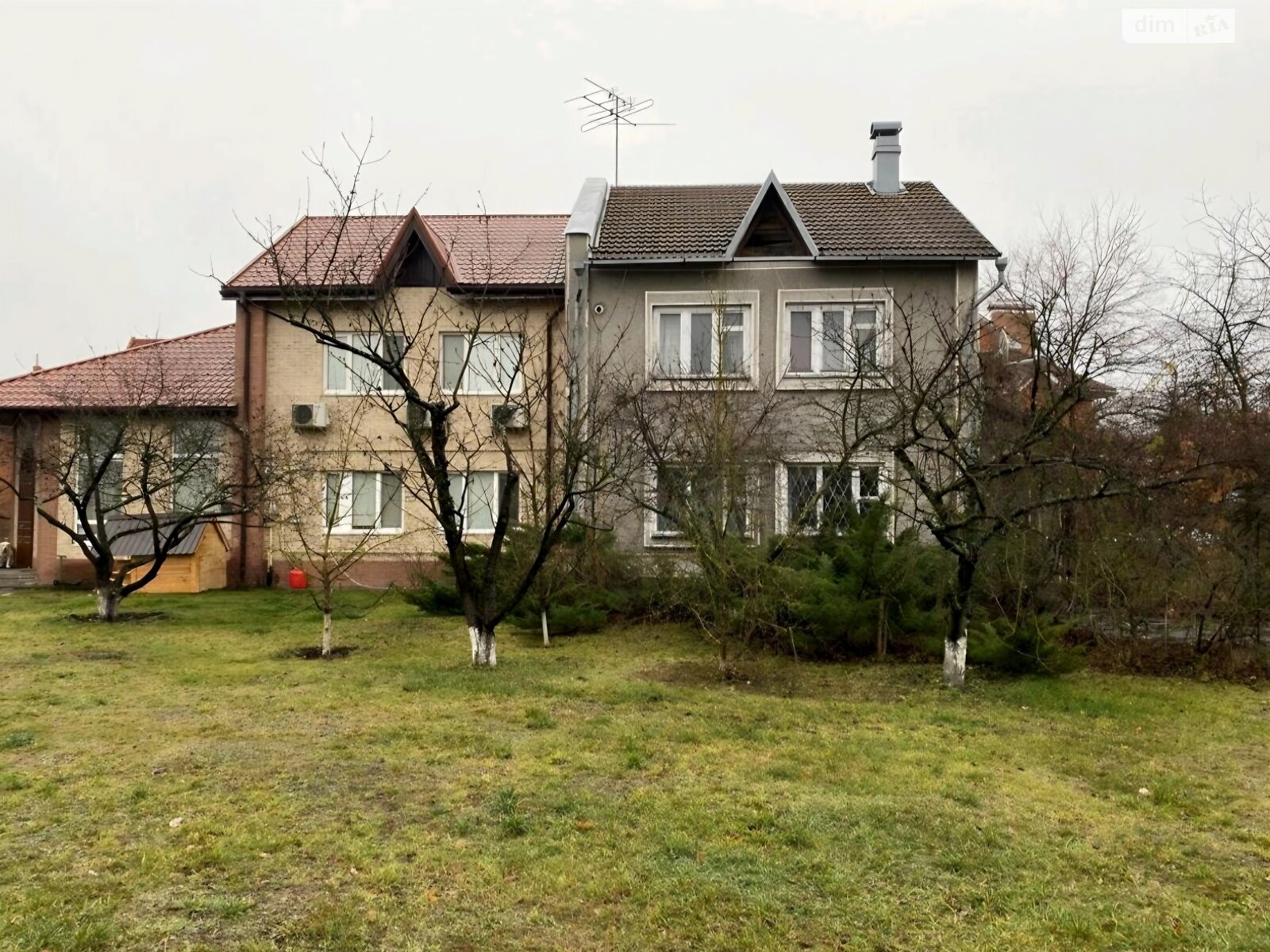 двоповерховий дуплекс, 170 кв. м, цегла. Продаж у Козині фото 1 двоповерховий дуплекс, 170 кв. м, цегла. Продаж у Козині фото 1