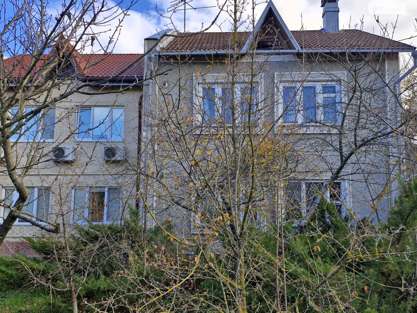 двоповерховий дуплекс, 170 кв. м, цегла. Продаж у Козині фото 1 двоповерховий дуплекс, 170 кв. м, цегла. Продаж у Козині фото 1