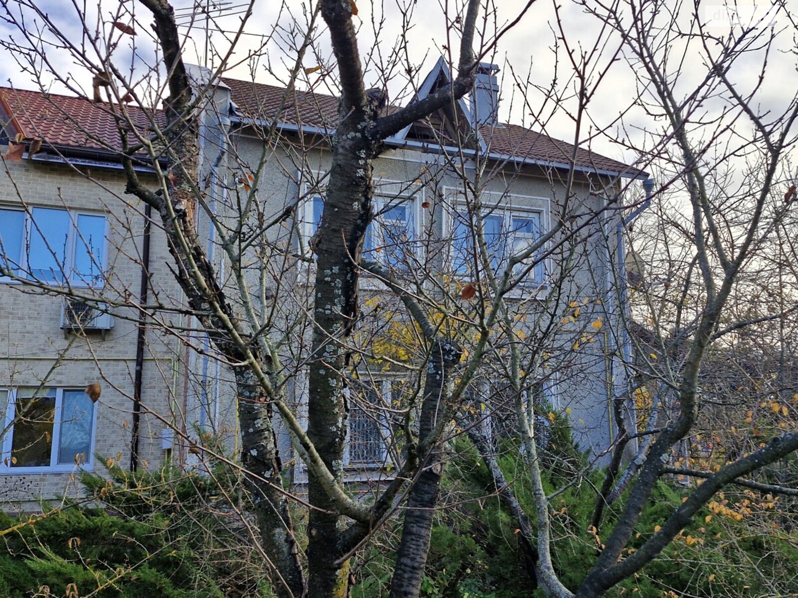 двоповерховий дуплекс, 170 кв. м, цегла. Продаж у Козині фото 1 двоповерховий дуплекс, 170 кв. м, цегла. Продаж у Козині фото 1