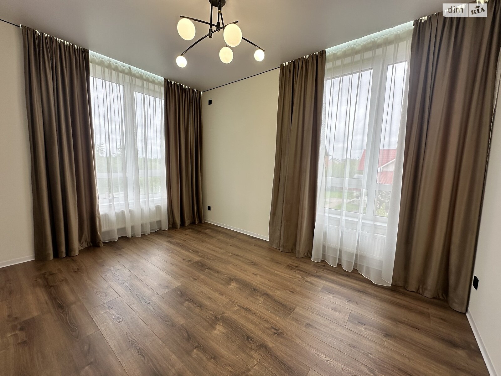 двоповерховий дуплекс, 122 кв. м, цегла. Продаж у Крихівцях фото 1 двоповерховий дуплекс, 122 кв. м, цегла. Продаж у Крихівцях фото 1