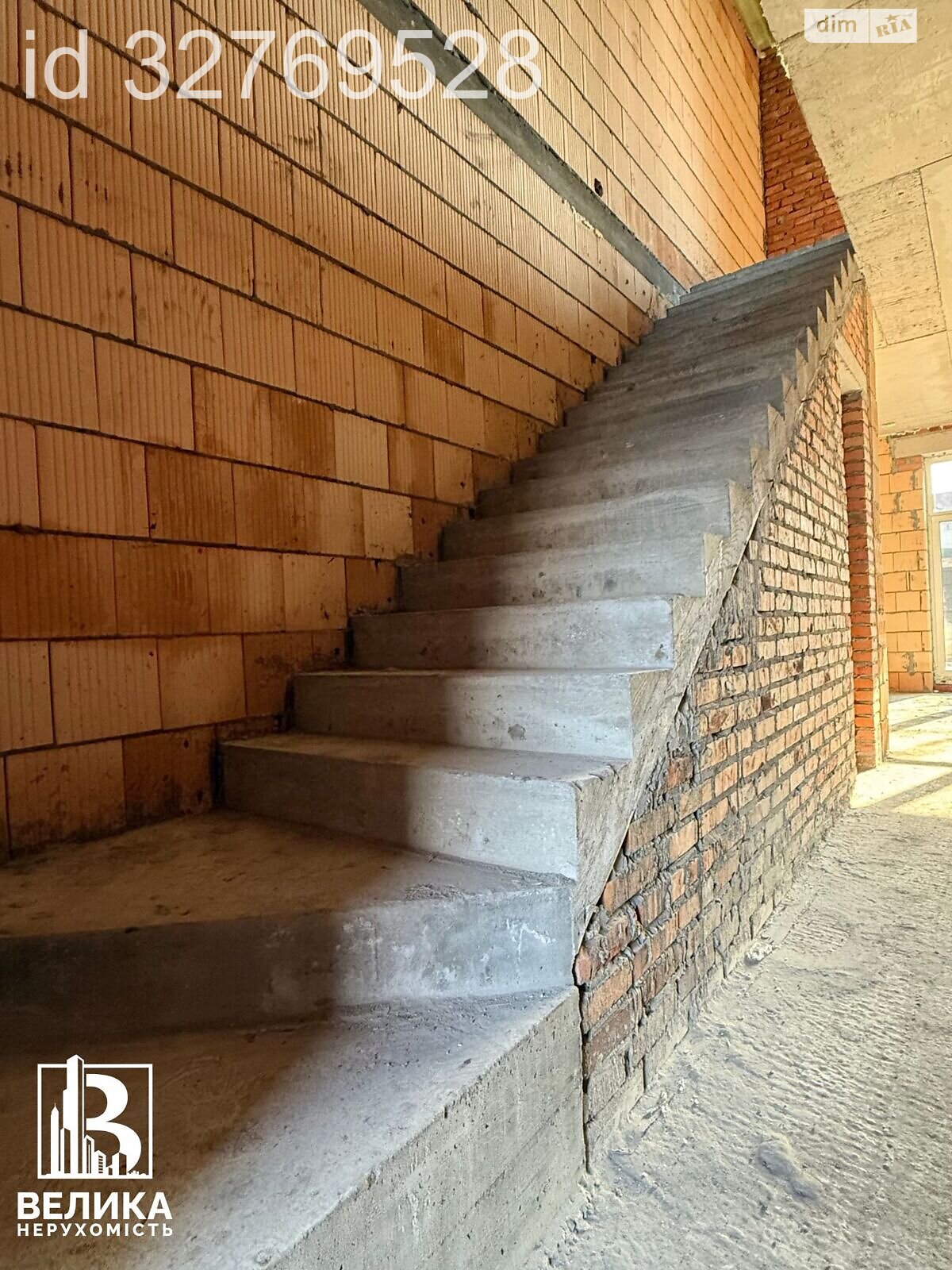 двухэтажный дуплекс, 118 кв. м, кирпич. Продажа в Крюковщине фото 1 двухэтажный дуплекс, 118 кв. м, кирпич. Продажа в Крюковщине фото 1