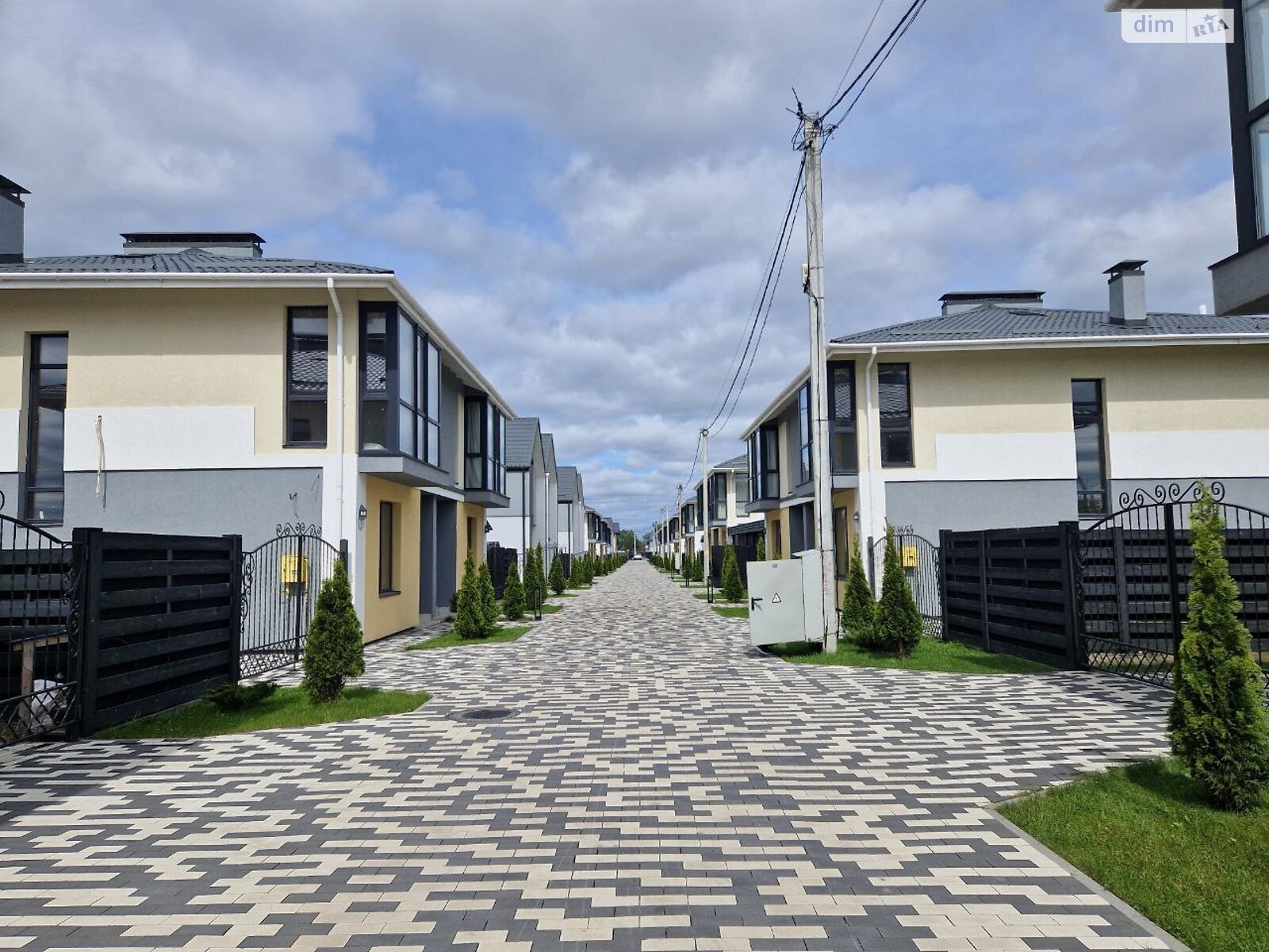 двоповерховий дуплекс, 115 кв. м, газобетон. Продаж у Крюківщині фото 1 двоповерховий дуплекс, 115 кв. м, газобетон. Продаж у Крюківщині фото 1