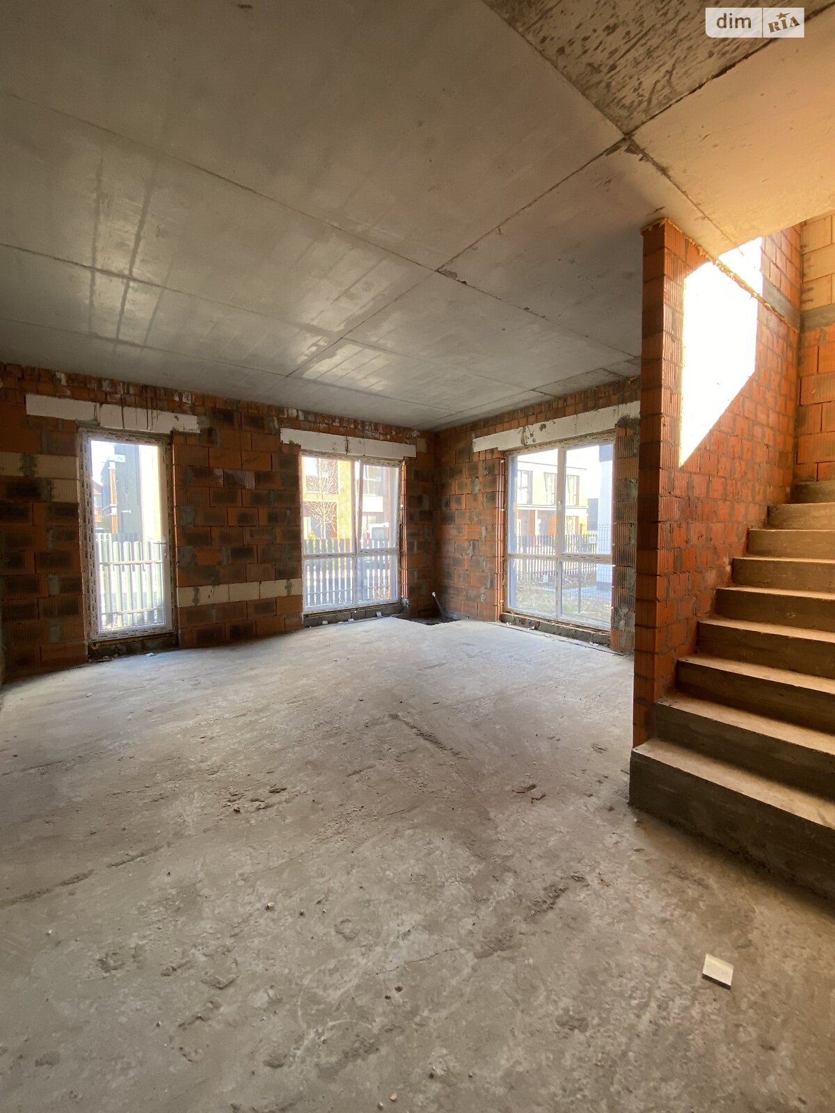 двоповерховий дуплекс, 120 кв. м, цегла. Продаж у Крюківщині фото 1 двоповерховий дуплекс, 120 кв. м, цегла. Продаж у Крюківщині фото 1