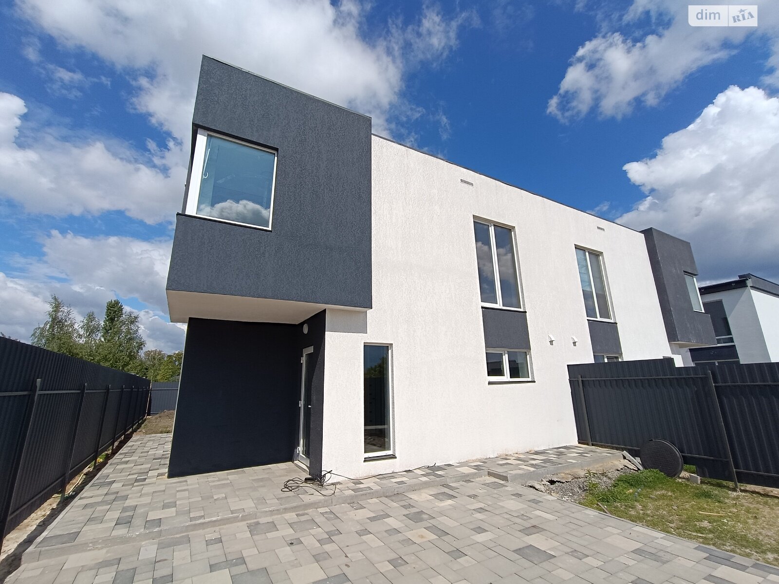 двухэтажный дуплекс, 110 кв. м, кирпич. Продажа в Крюковщине фото 1 двухэтажный дуплекс, 110 кв. м, кирпич. Продажа в Крюковщине фото 1