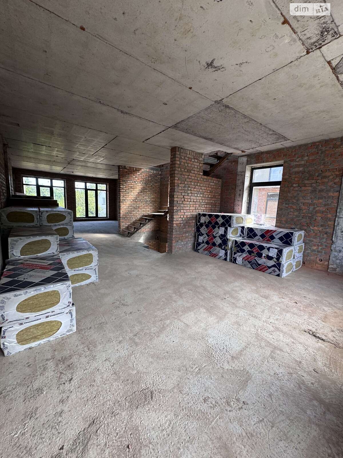 двухэтажный дуплекс, 270 кв. м, кирпич. Продажа в Лесниках фото 1