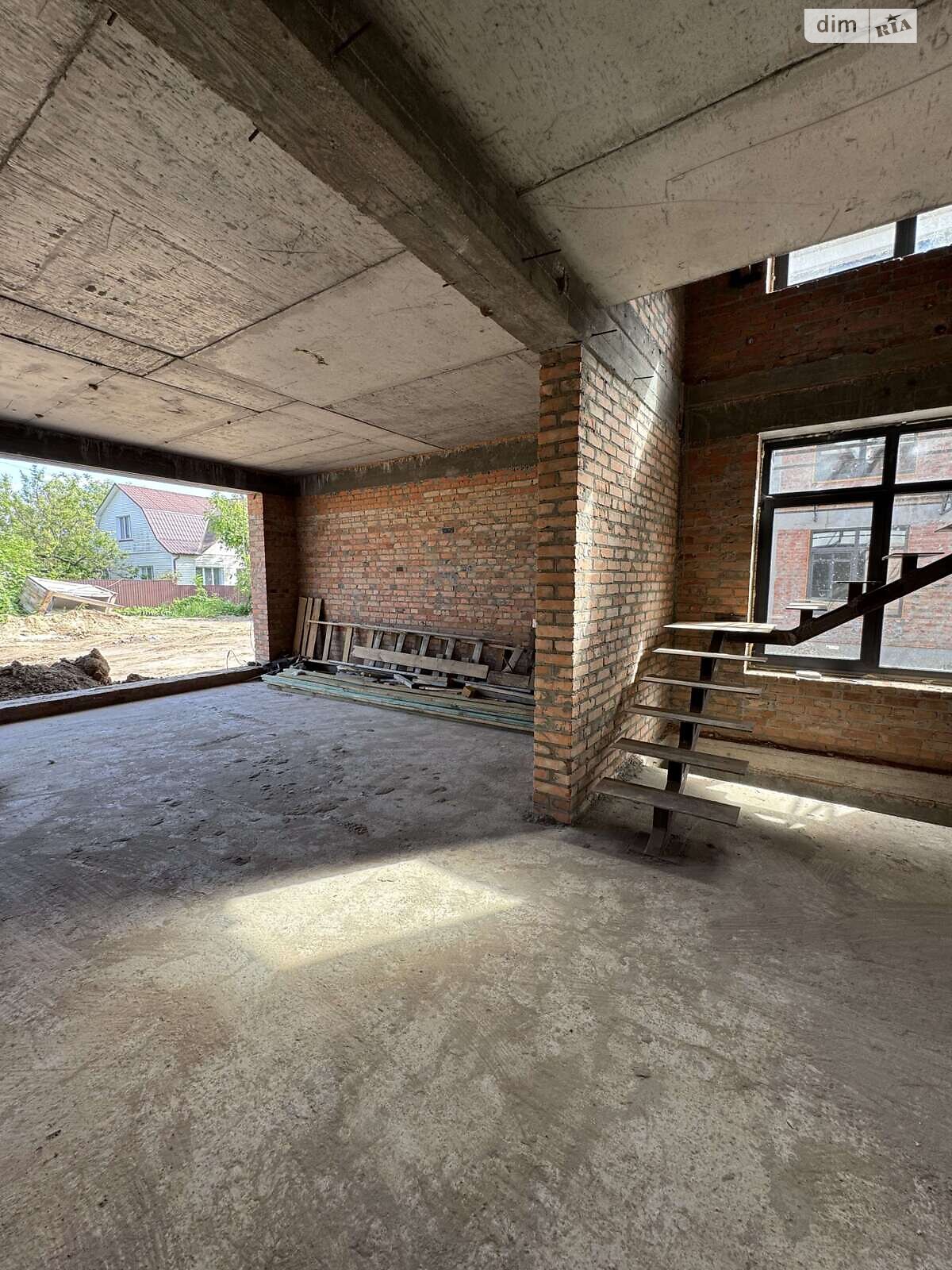 двухэтажный дуплекс, 270 кв. м, кирпич. Продажа в Лесниках фото 1