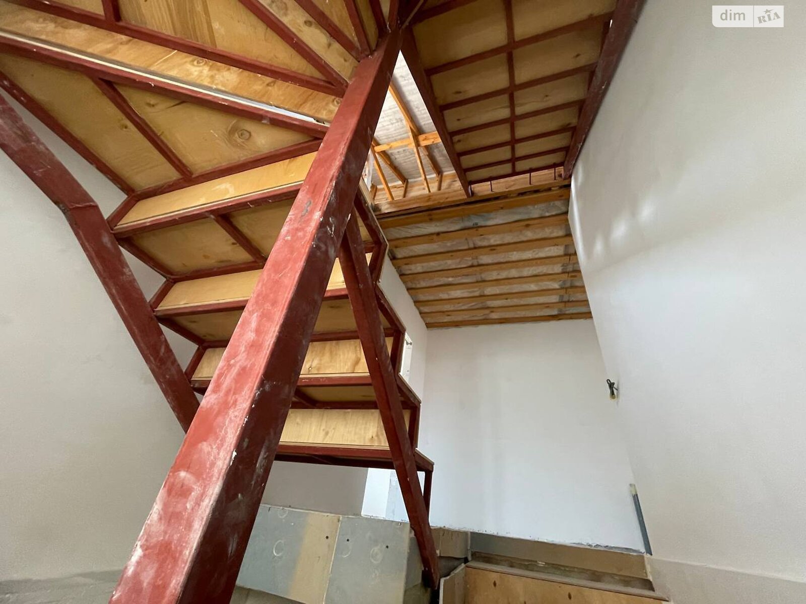 трехэтажный дуплекс, 130 кв. м, газобетон. Продажа в Лиманке фото 1 трехэтажный дуплекс, 130 кв. м, газобетон. Продажа в Лиманке фото 1