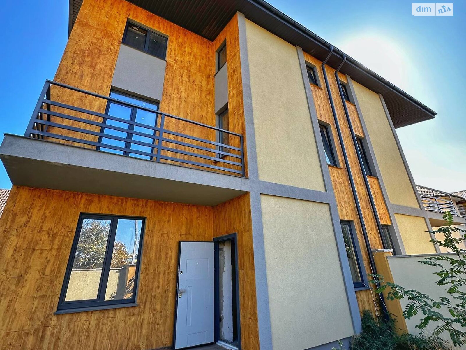 трехэтажный дуплекс, 223 кв. м, кирпич. Продажа в Лиманке фото 1 трехэтажный дуплекс, 223 кв. м, кирпич. Продажа в Лиманке фото 1