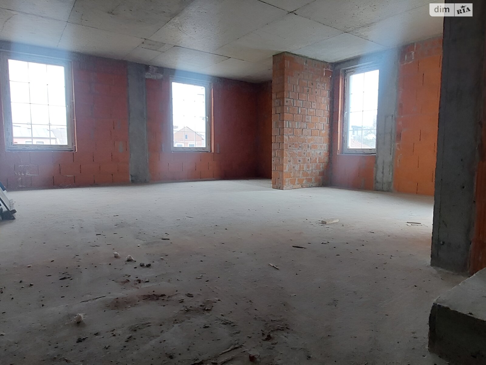 трехэтажный дуплекс, 222 кв. м, кирпич. Продажа в Львове район Сигновка фото 1 трехэтажный дуплекс, 222 кв. м, кирпич. Продажа в Львове район Сигновка фото 1