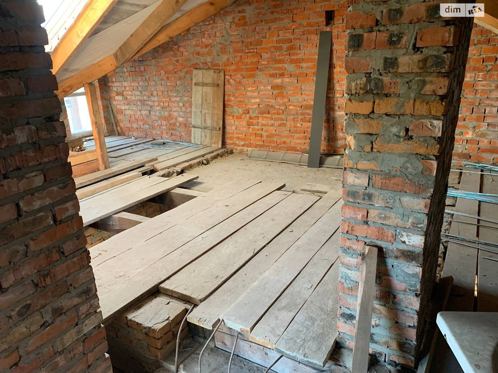 четырехэтажный дуплекс, 195 кв. м, кирпич. Продажа в Львове район Зализнычный фото 1 четырехэтажный дуплекс, 195 кв. м, кирпич. Продажа в Львове район Зализнычный фото 1