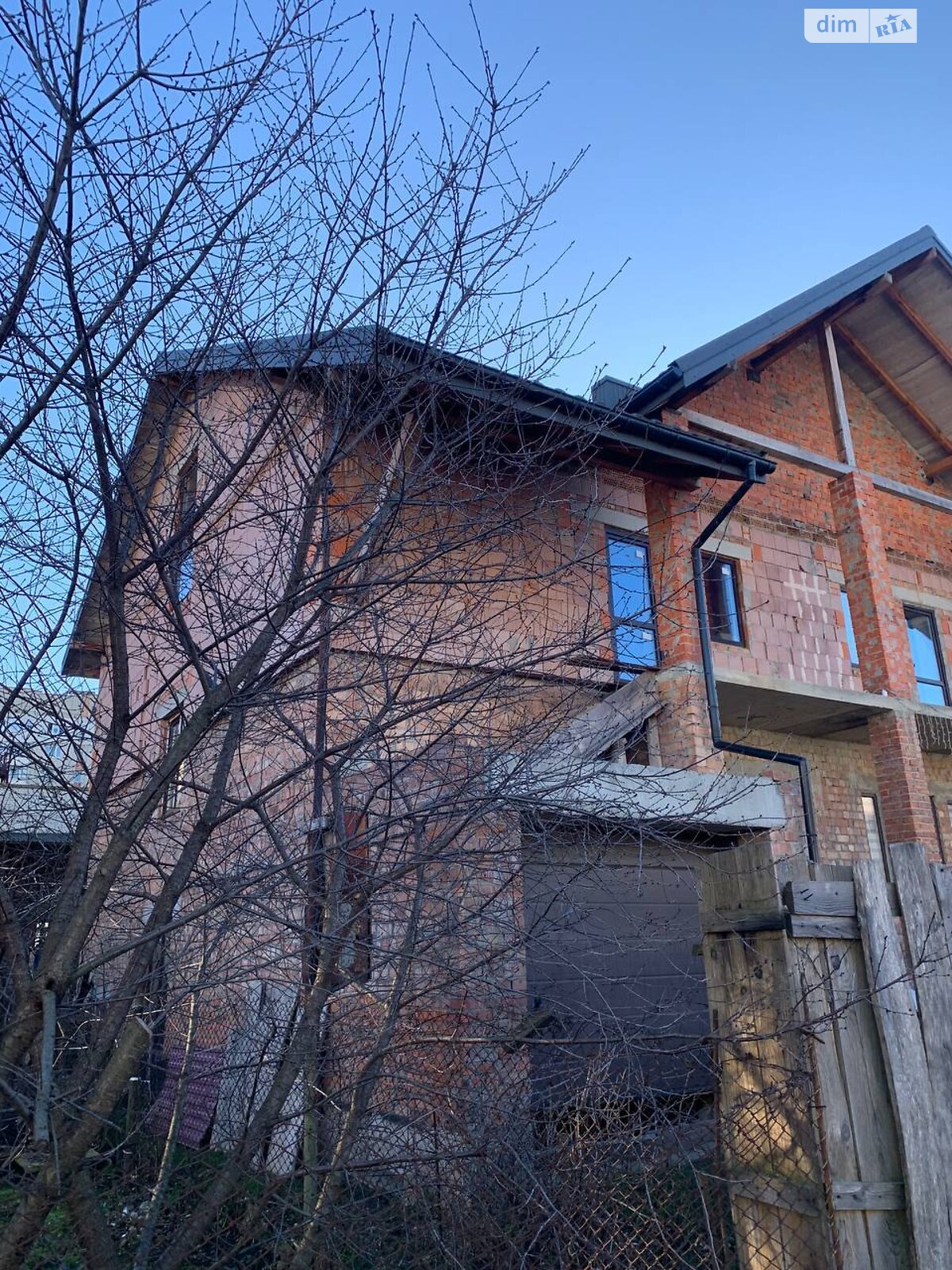 четырехэтажный дуплекс, 195 кв. м, кирпич. Продажа в Львове район Зализнычный фото 1 четырехэтажный дуплекс, 195 кв. м, кирпич. Продажа в Львове район Зализнычный фото 1